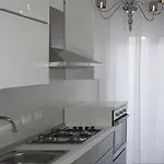 Artist's Appartement *