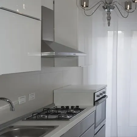 Artist's Apartment *